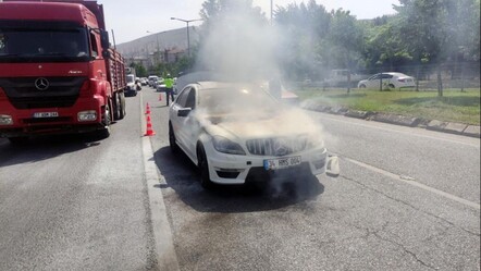 Bursa'da 45 bin TL masraf yaptığı Mercedes marka aracı alev alınca ölümden döndü - gundem
