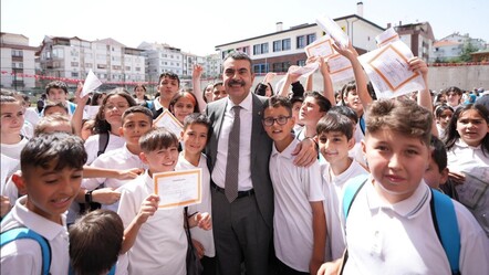 Bakan Tekin bizzat duyurdu: Devamsız öğrenciye af yok - egitim