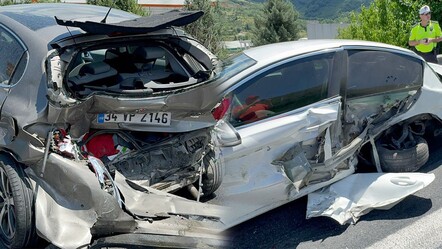 6 aracın karıştığı zincirleme kaza! Çok sayıda yaralı var - gundem