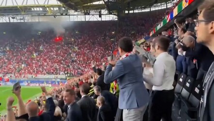 Ekrem İmamoğlu yerinde duramadı! Mert Müldür'ün golüne tepkisi gündem oldu - politika