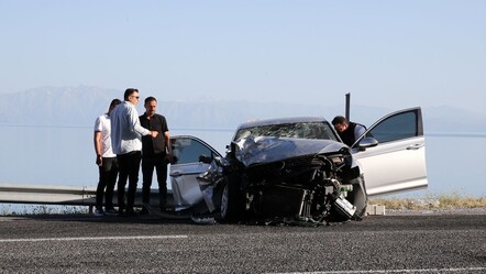 Bitlis'te feci kaza! AK Partili Başkan hayatını kaybetti, 10 kişi de yaralandı - gundem