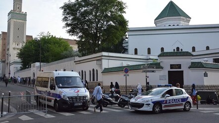 Fransa'da camiye saldıran ırkçıya hapis cezası - dunya