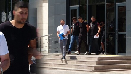 Çanakkale'de dehşet anları! Gittiği evde cinnet getirdi, önüne geleni bıçakladı: Ölü ve yaralılar var - yasam