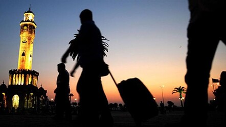 İzmir'de ulaşıma büyük zam! Yeni tarife bugün başlıyor - haberler