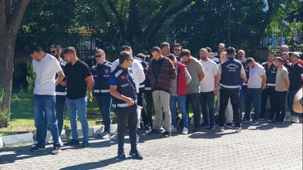 'Change' operasyonunda 30 kişi yakalandı! Enkaz altından araç bile çıkarmışlar... - gundem