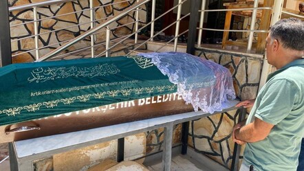 İzmir'deki patlamada hayatını kaybeden Dilek Bağ'ın cenaze töreninde tabutu herkesi ağlattı - gundem