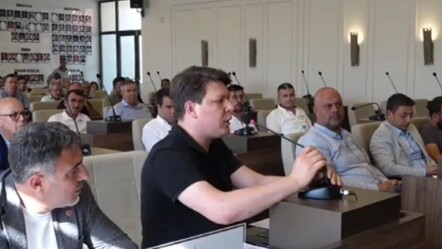 Belediye meclisinde Binali Yıldırım-Bülent Ecevit krizi çıktı - dunya