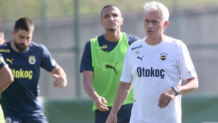 Fenerbahçe'de 6 isimle yollar ayrılıyor! Mourinho'nun gözüne giremediler - spor