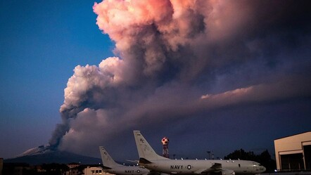 Etna ve Stromboli yanardağları nedeniyle yüksek alarm! İtalya'da sokakları kül kapladı, uçuşlar askıya alındı - haberler