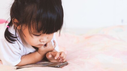 Akıllı telefonlar çocukları da tetik parmak hastası yaptı - ekonomi