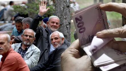 En düşük emekli maaşı için harekete geçildi! Zam geliyor, işte konuşulan rakam - haberler