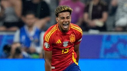 Fransa ağlarını havalandıran Lamine Yamal dünya futbol tarihine geçti - haberler