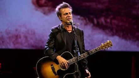 Teoman'ın gitarı rekor fiyata satıldı... Yeni sahibi ünlü oyuncu oldu - magazin