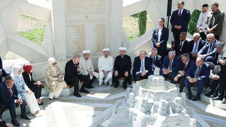 Cumhurbaşkanı Erdoğan 15 Temmuz Şehitler Makamı'nda Kur'an-ı Kerim okudu - haberler