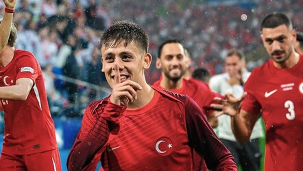 Arda Güler kız arkadaşıyla Bodrum’da! Sezonun yorgunluğunu tatilde atıyor - magazin