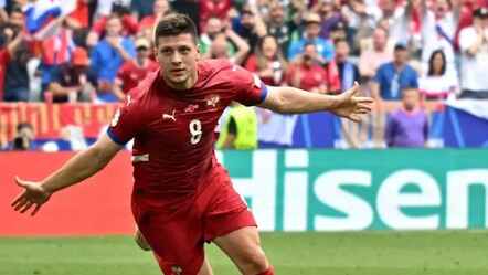Fenerbahçe'nin Luka Jovic'i transfer etmek için çalışmalara başladığı iddia edildi - spor