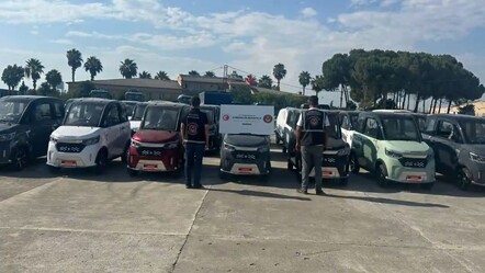 Türkiye'ye kaçak sokulmak istenen 87 araca el konuldu! Gümrük ekiplerinden 72 milyon TL'lik operasyon - gundem