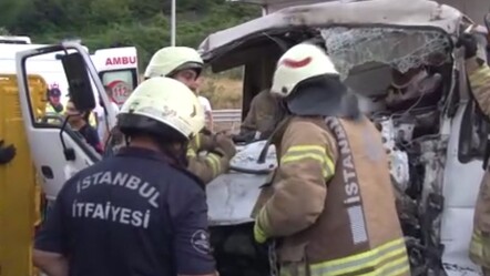 Kuzey Marmara Otoyolu'nda 2 tır ile 1 kamyonet birbirine girdi! Yaralılar var - guncel