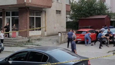 Samsun'da eşiyle tartışan kişi baltayla eve girmeye çalışırken yakalandı - Güncel