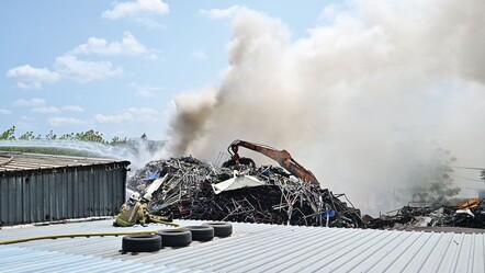 Avcılar'da geri dönüşüm tesisinde yangın! - gundem