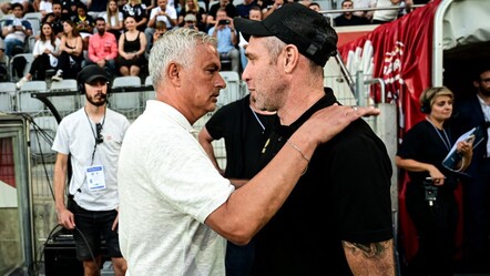 Fenerbahçe'deki ilk resmi maçını kazanan Mourinho'dan sert tepki: Kabul edilemez - spor