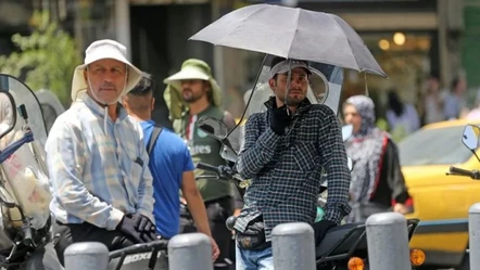 İran'da aşırı sıcaklar mesaileri de etkiledi! Kamu kurumları yarın saat 10.00'a kadar çalışacak - Dünya