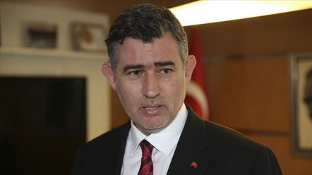 Prag Büyükelçisi olan Metin Feyzioğlu, eski Türkiye Barolar Birliği başkanı - gundem
