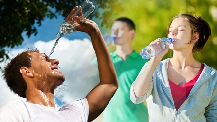 Suyun azı da çoğu da zararlı! Aşırı sıcaklarda akla takılan en önemli soru: Ne kadar su içmeliyim? - Sağlık