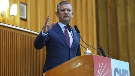 Özgür Özel'den
