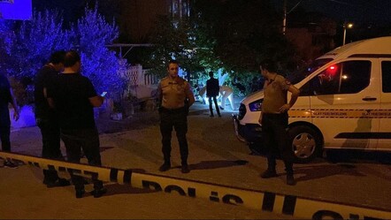 Eski muhtar dehşet saçtı! Eşi ve oğlunu silahla katletti - gundem