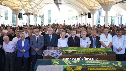 Abdüllatif Şener'in oğlu Bedirhan Şener'in öldürdüğü anneannesi defnedildi - gundem