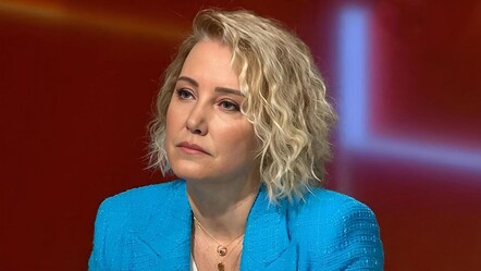 Milletvekillerinin pozuna tepki gösteren Berna Laçin hakkında soruşturma başlatıldı - magazin