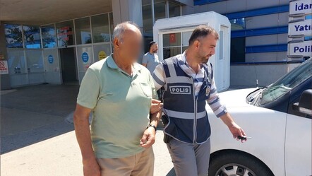 71 yaşındaki adam dehşet saçtı! Balkondaki eşine baktığı için 1 kişiyi bıçakladı - gundem