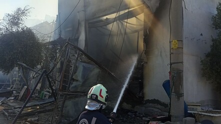 Şarjda bırakılan telefon, ambalaj fabrikasını küle çevirdi - gundem