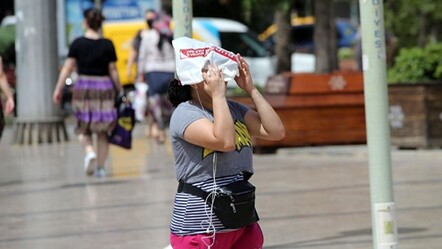 Aşırı sıcaklar hayatı durma noktasına getirdi: 11 ölü - dunya