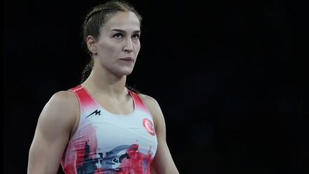 Polonyalı Viktorya Choluj'u yenen milli güreşçi Buse Tosun Çavuşoğlu bronz madalya maçına çıkacak - spor