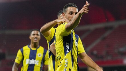 Fenerbahçe'nin yıldız futbolcusu İrfan Can Kahveci'ye Avrupa'dan 2 teklif var - spor