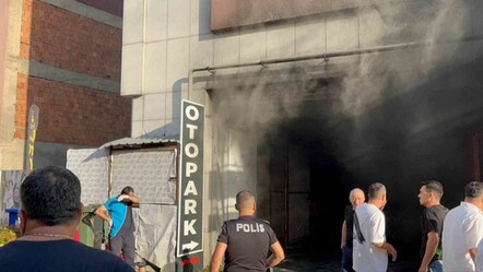 AVM'de korkutan yangın! Dumanlar etrafı kapladı, büyük panik yaşandı - gundem