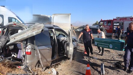 3 ayrı il, 3 ayrı facia! Bir aile yok oldu... Ambulansın da karıştığı kazada ölü ve yaralılar var - gundem