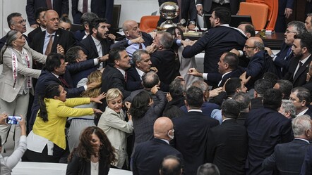 TBMM Can Atalay için olağanüstü toplandı! Oturumda yumruklar havada uçuştu - gundem
