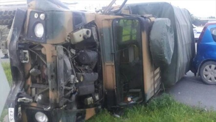 KKTC'de askeri araç kaza yaptı: 1 şehit, 11 yaralı - gundem