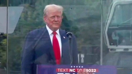 Trump kurşun geçirmez camın ardında! Suikast girişimi sonrası ilk miting - dunya