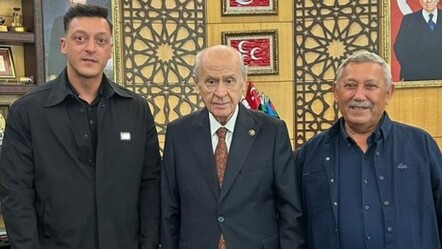 Mesut Özil, MHP Genel Başkanı Devlet Bahçeli ile buluştu - politika