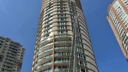 Esenyurt'ta 33 katlı binada yangın! Mahsur kalanlar tahliye ediliyor - gundem