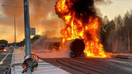 Akaryakıt tankeri bomba gibi patladı! Kazada sürücü hayatını kaybetti - gundem