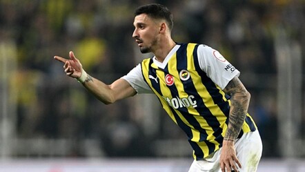 Rade Krunic, Fenerbahçe'ye veda etti! Boşnak yıldızın yeni takımı Kızılyıldız oldu - spor