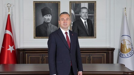 Sivas Belediye Başkanı Adem Uzun'dan Atatürk Anıtı'nı temizleyen personelin kovulduğu iddialarına cevap - haberler