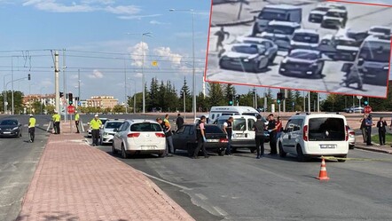 Konya'da polislere saldıran iki kişinin yarım saat önceki görüntüleri her şeyi ele verdi - gundem