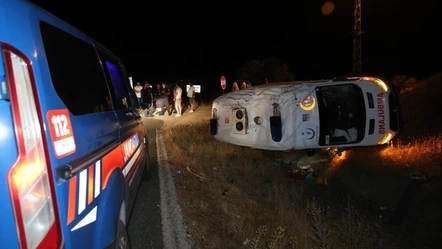 Elazığ'da ambulans kaza yaptı, yaralılar var - Gündem