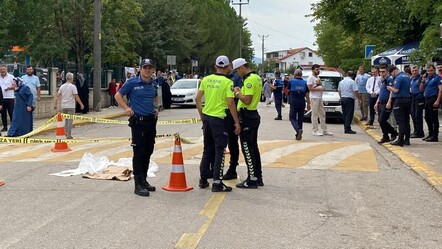 Okul önünde acı kaza! Üzerinden cip geçen çocuk ağır yaralandı - gundem